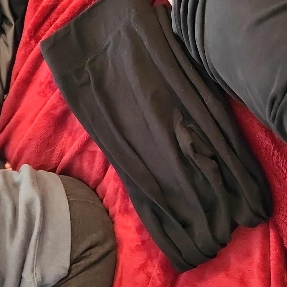 Black Capri Leggings